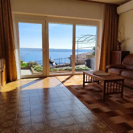 Roberto Apartment *